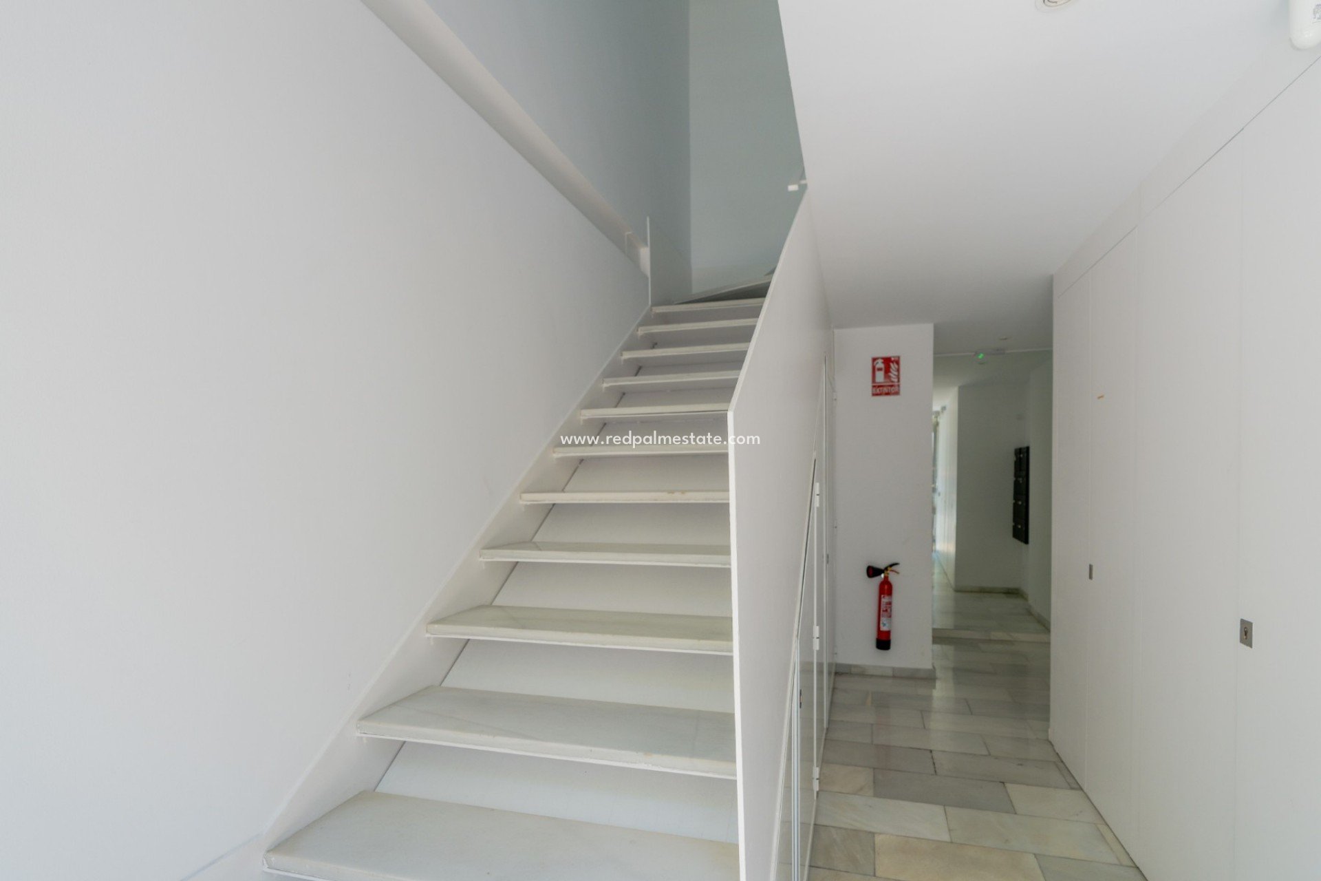 Resale - Apartment -
Alicante - Center