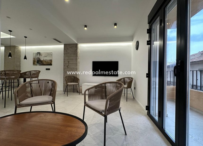 Resale - Apartment -
Alicante - Center