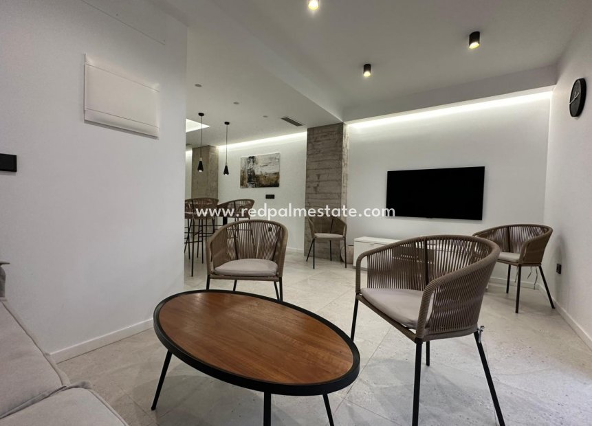 Resale - Apartment -
Alicante - Center