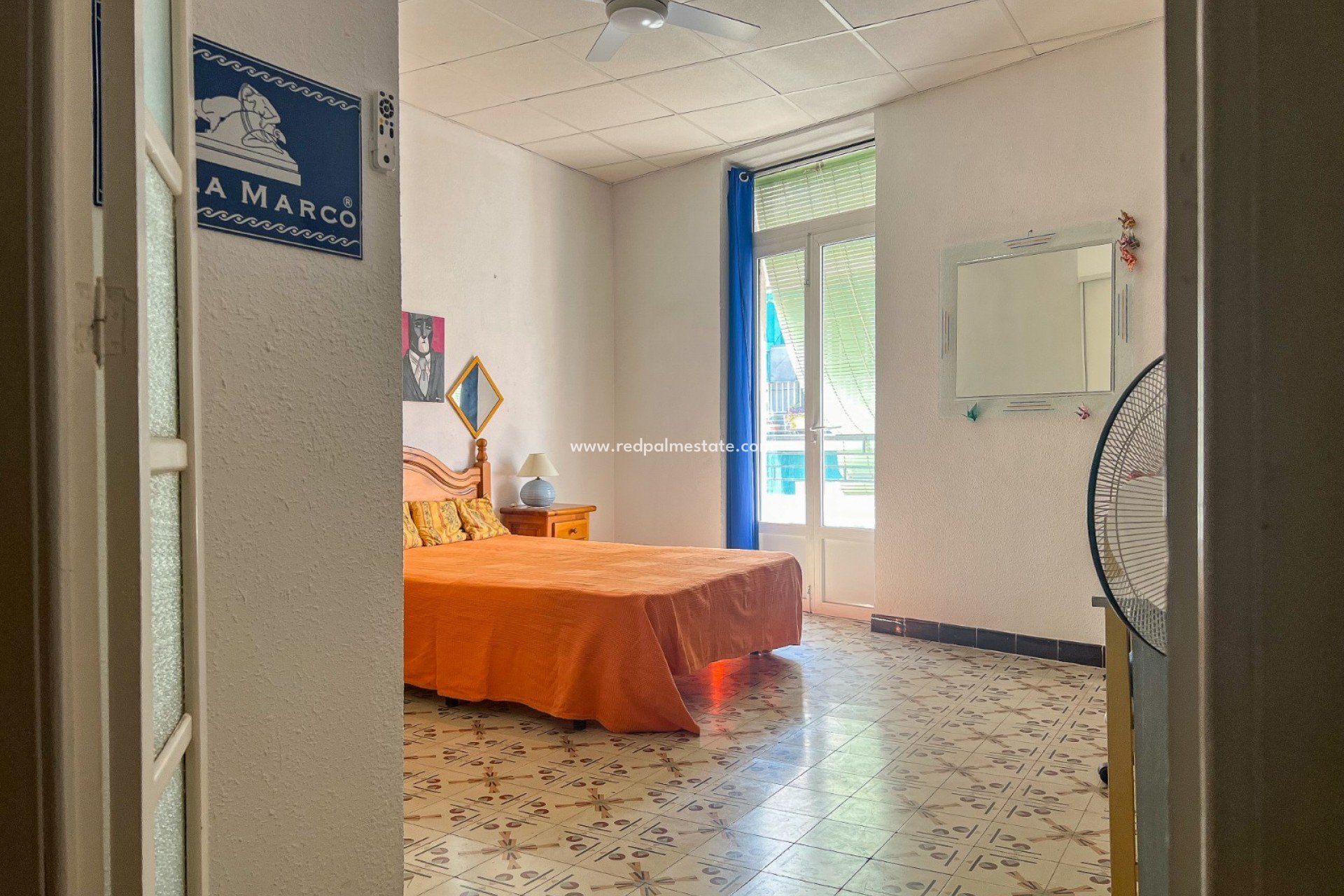 Resale - Apartment -
Alicante - Center