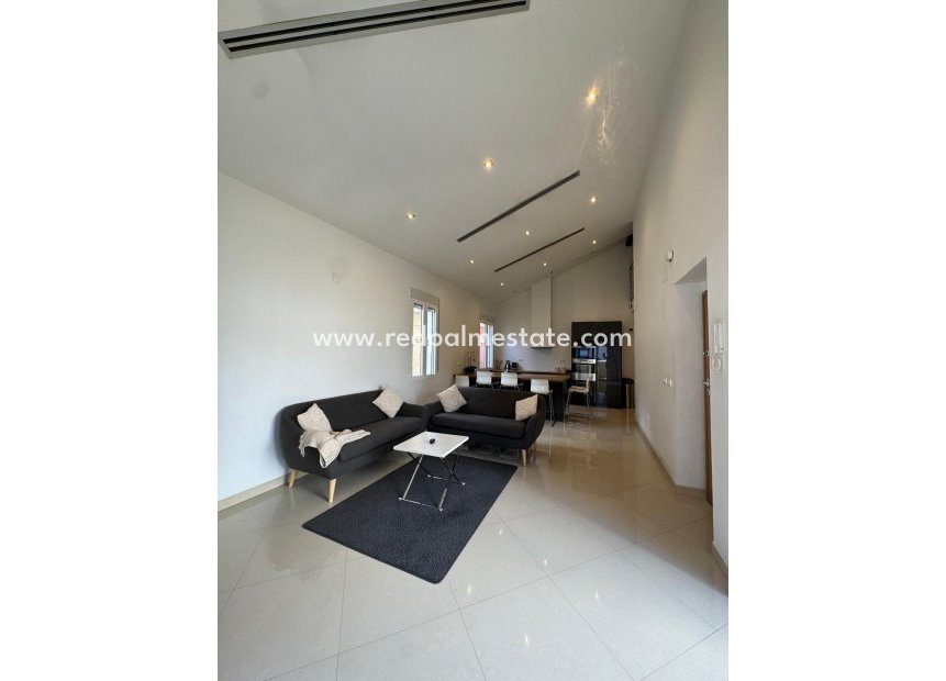 Resale - Apartment -
Alicante - Center