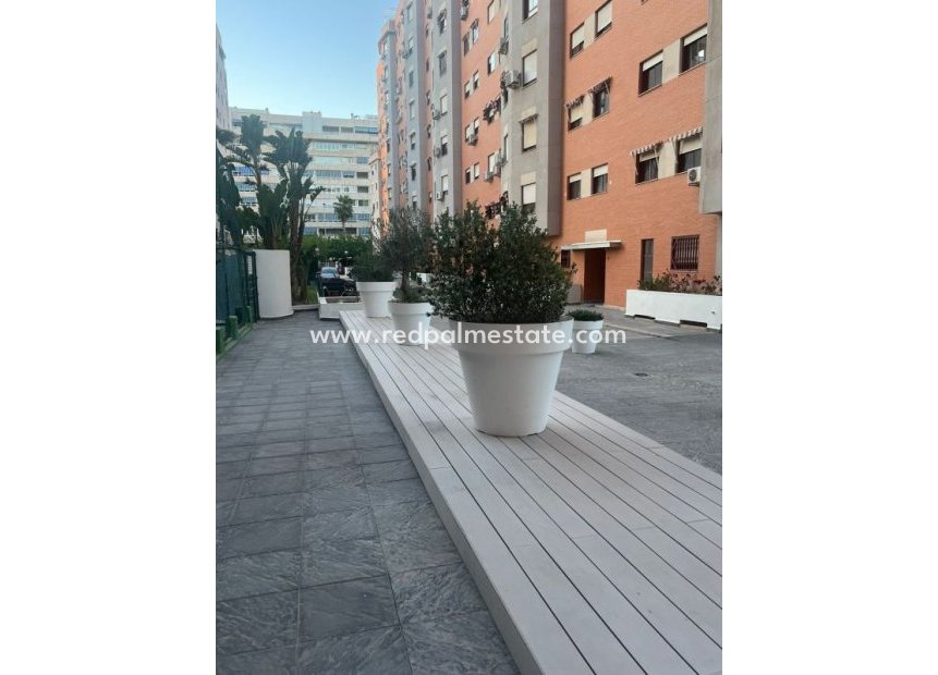 Resale - Apartment -
Alicante - Costa Blanca