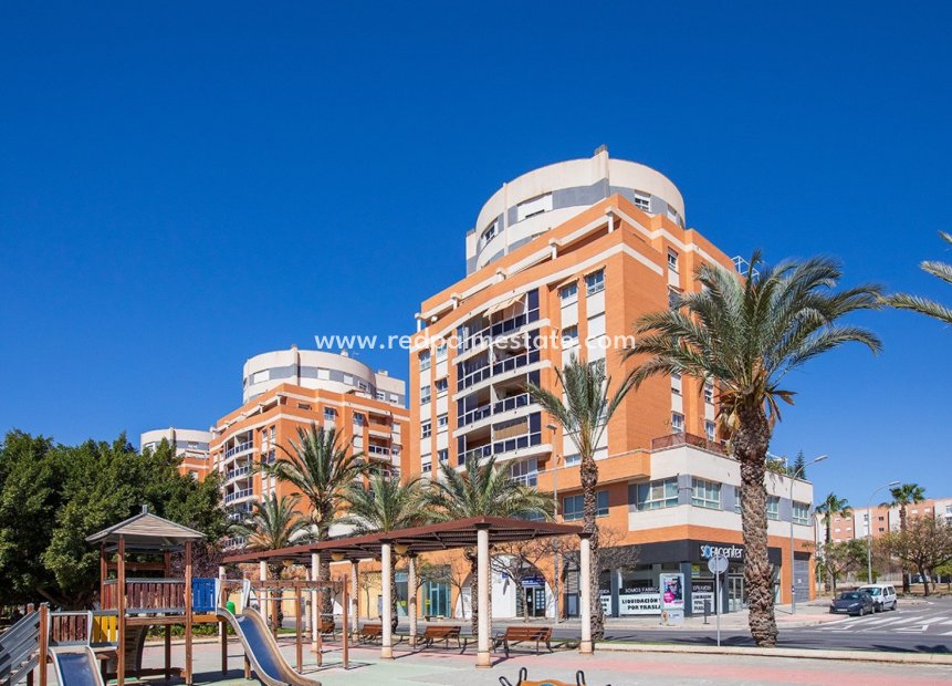 Resale - Apartment -
Alicante - Garbinet