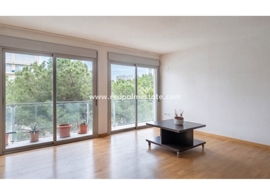 Resale - Apartment -
Alicante - Garbinet