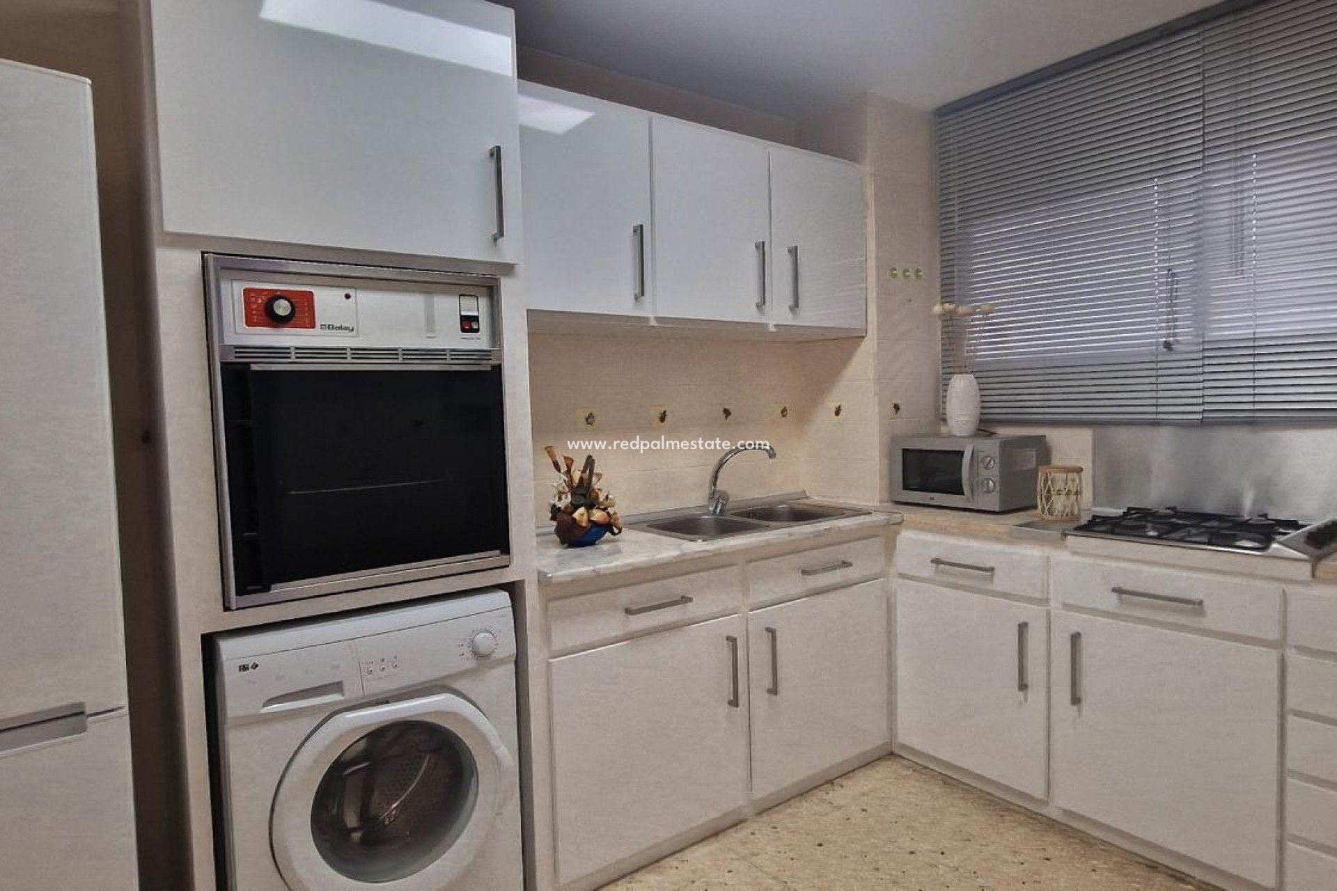 Resale - Apartment -
Alicante - Playa de la Albufereta