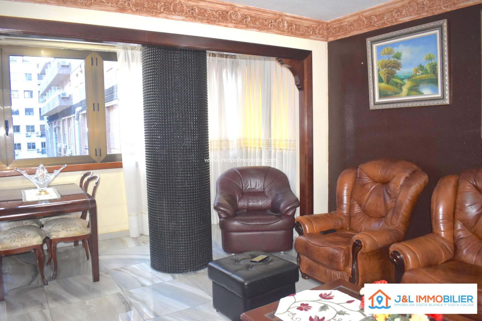Resale - Apartment -
Alicante
