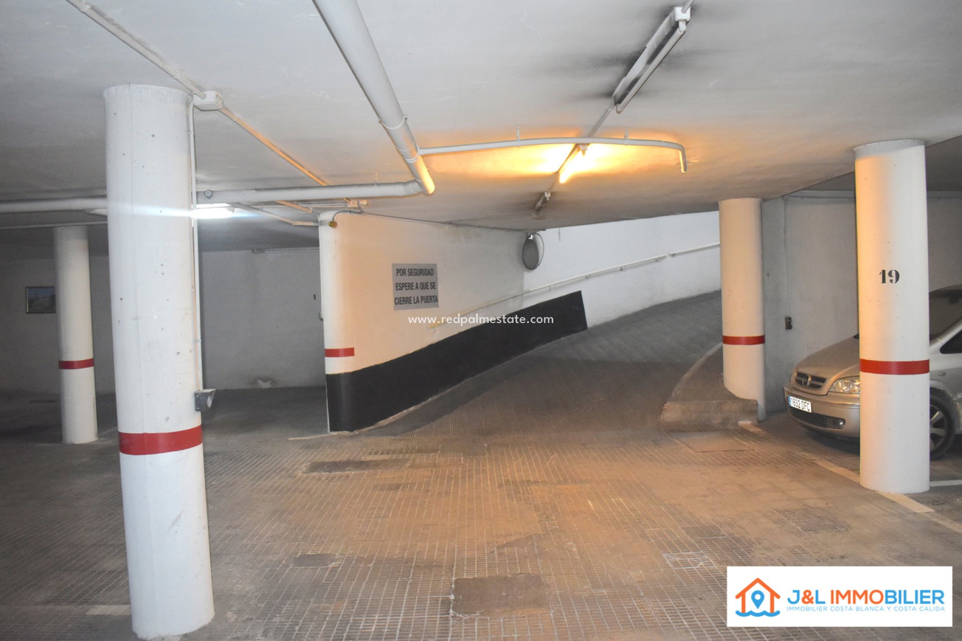 Resale - Apartment -
Alicante