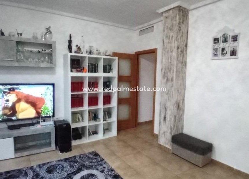 Resale - Apartment -
Almoradí - Center