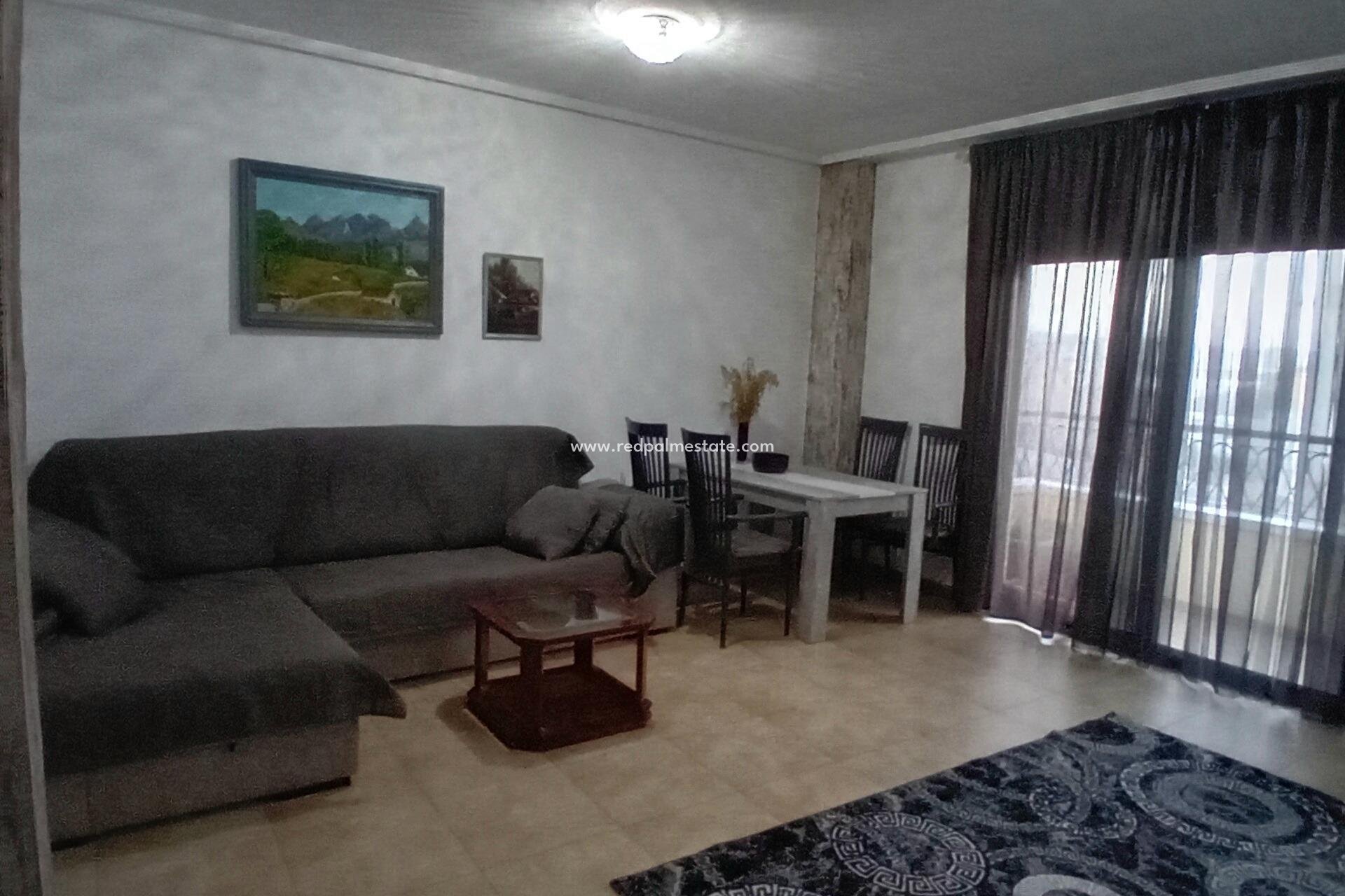 Resale - Apartment -
Almoradí - Center