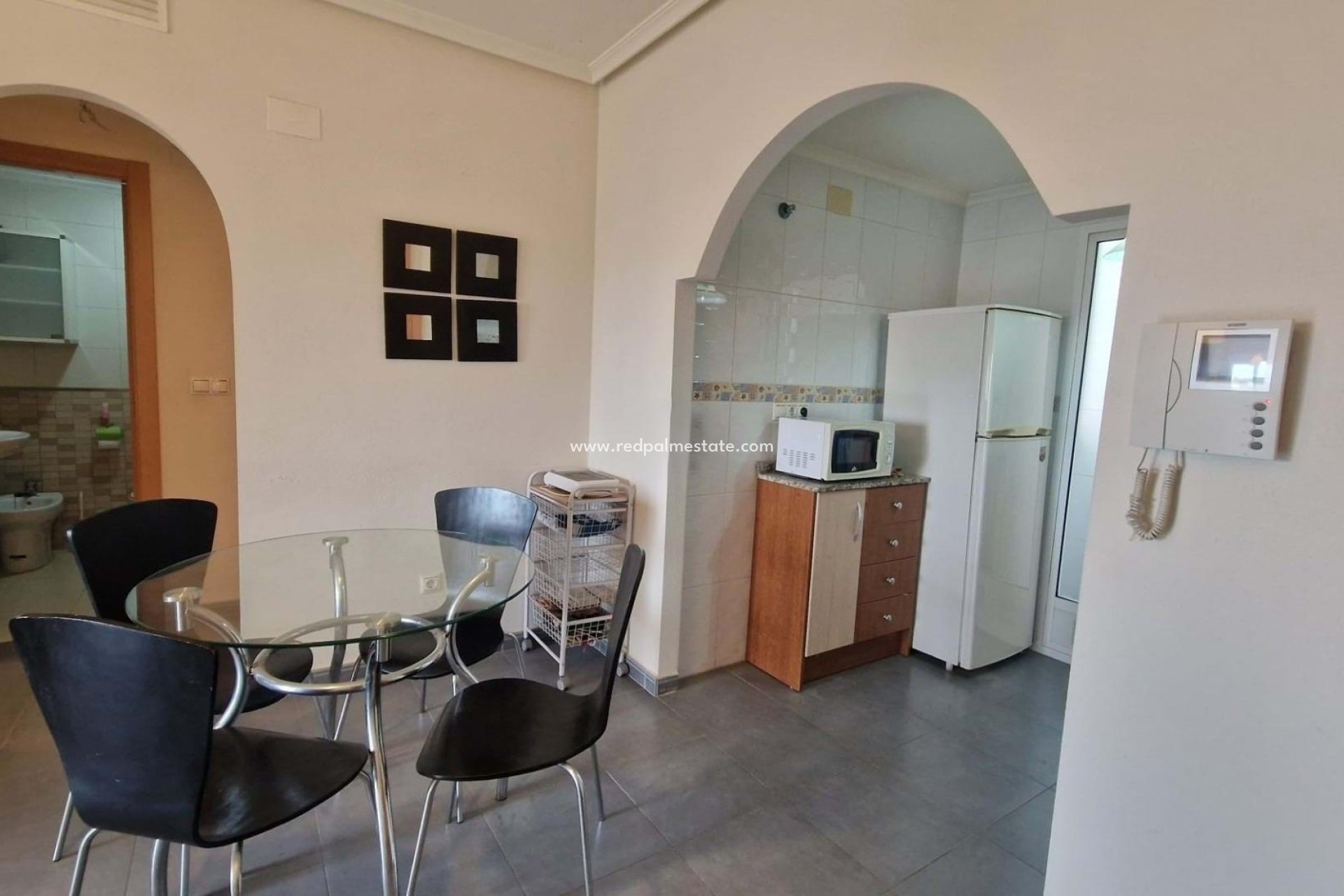Resale - Apartment -
Almoradí