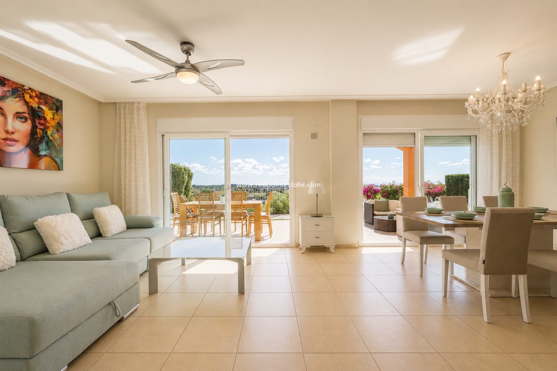 Resale - Apartment -
Altaona Golf and Country Club - Inland