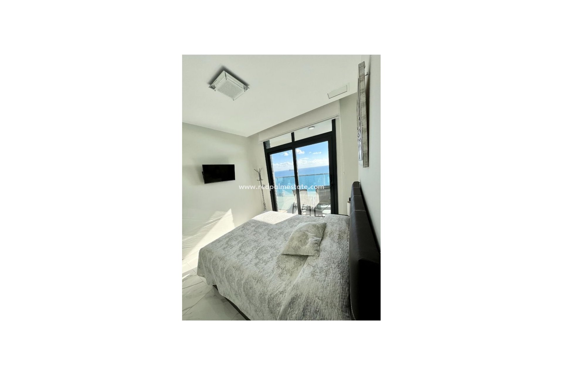 Resale - Apartment -
Benidorm - Costa Blanca