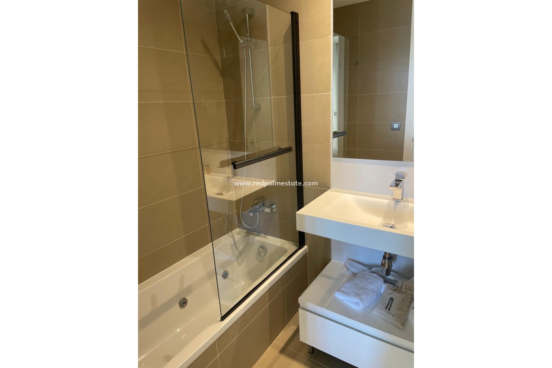 Resale - Apartment -
Benidorm - Playa de Poniente