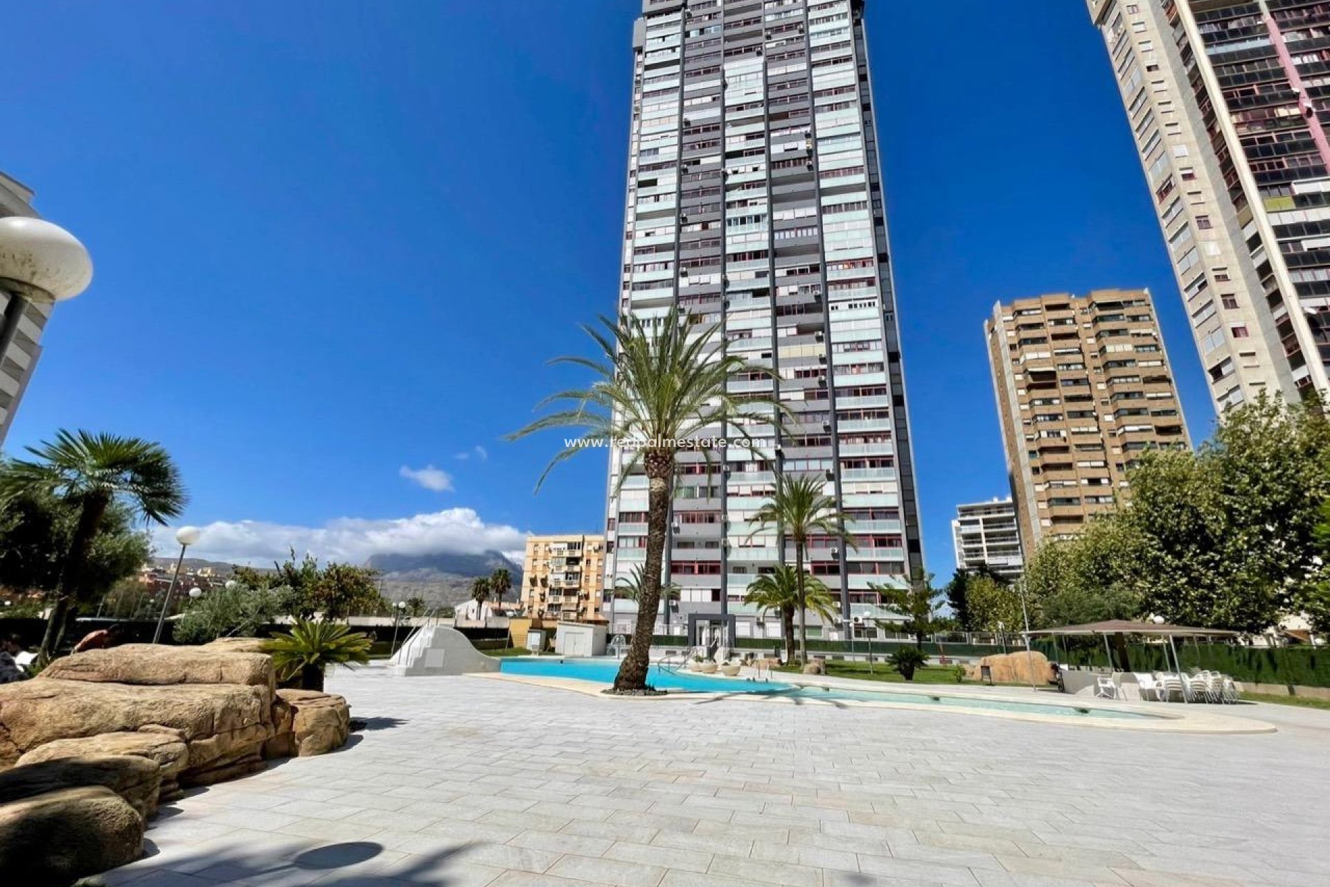 Resale - Apartment -
Benidorm