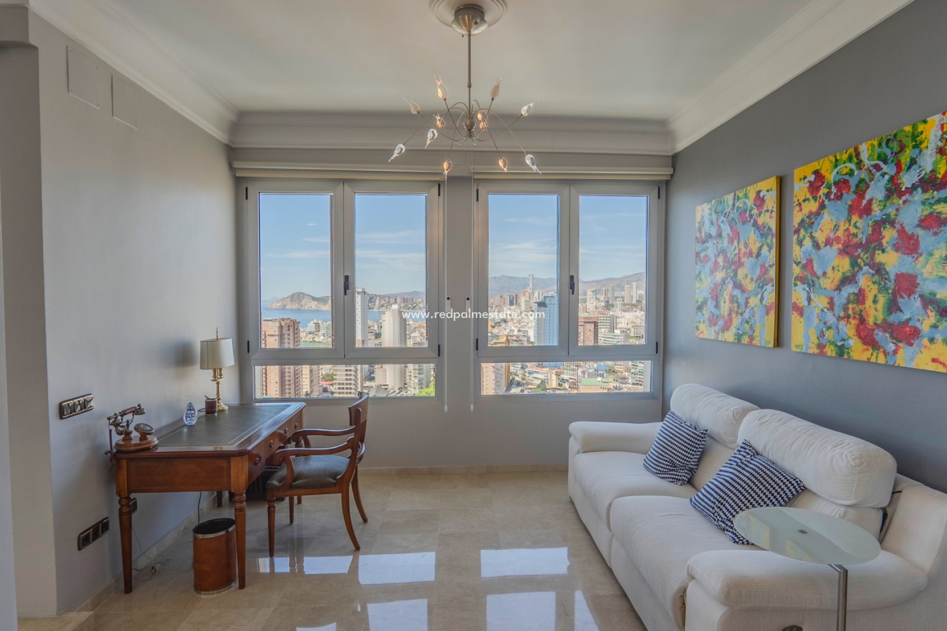Resale - Apartment -
Benidorm