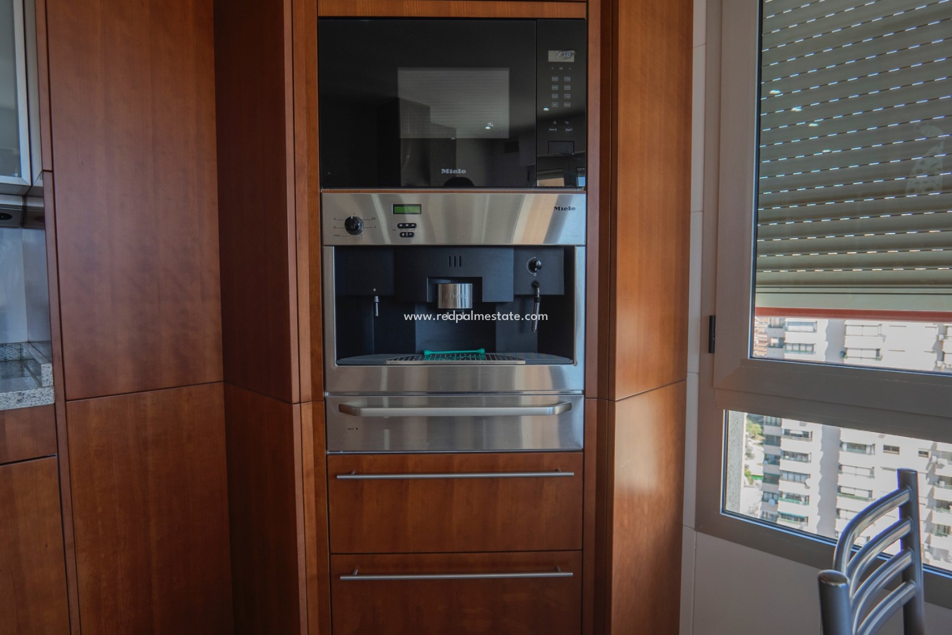 Resale - Apartment -
Benidorm