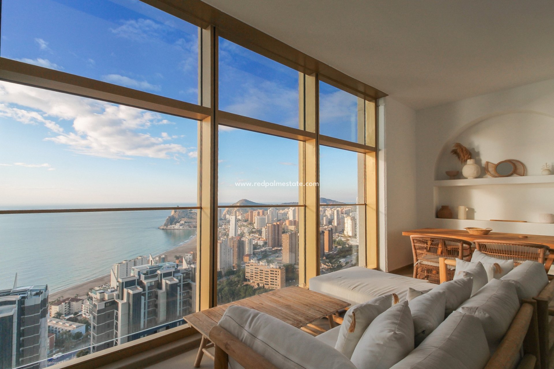 Resale - Apartment -
Benidorm