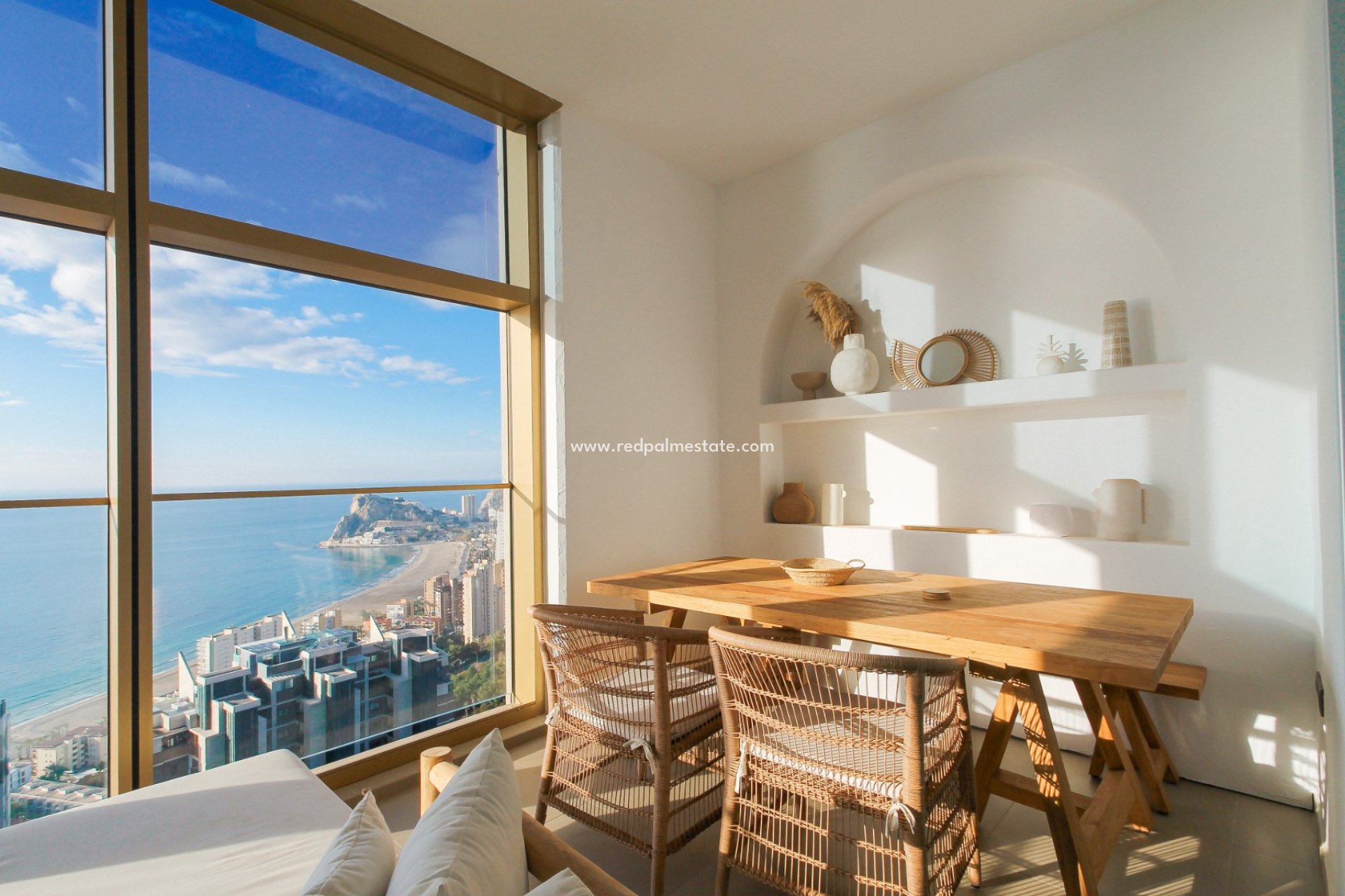 Resale - Apartment -
Benidorm
