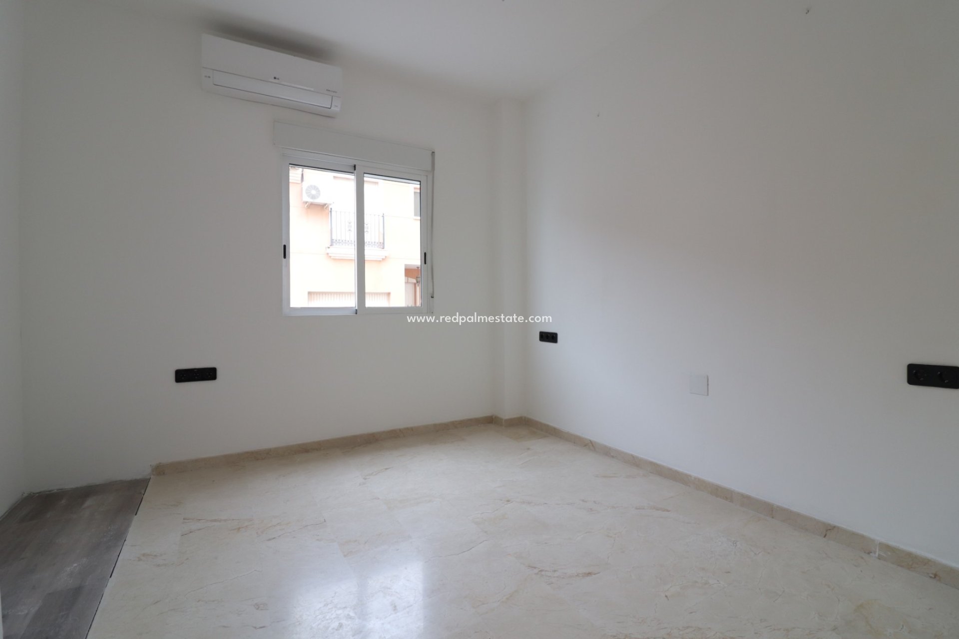 Resale - Apartment -
Benijofar