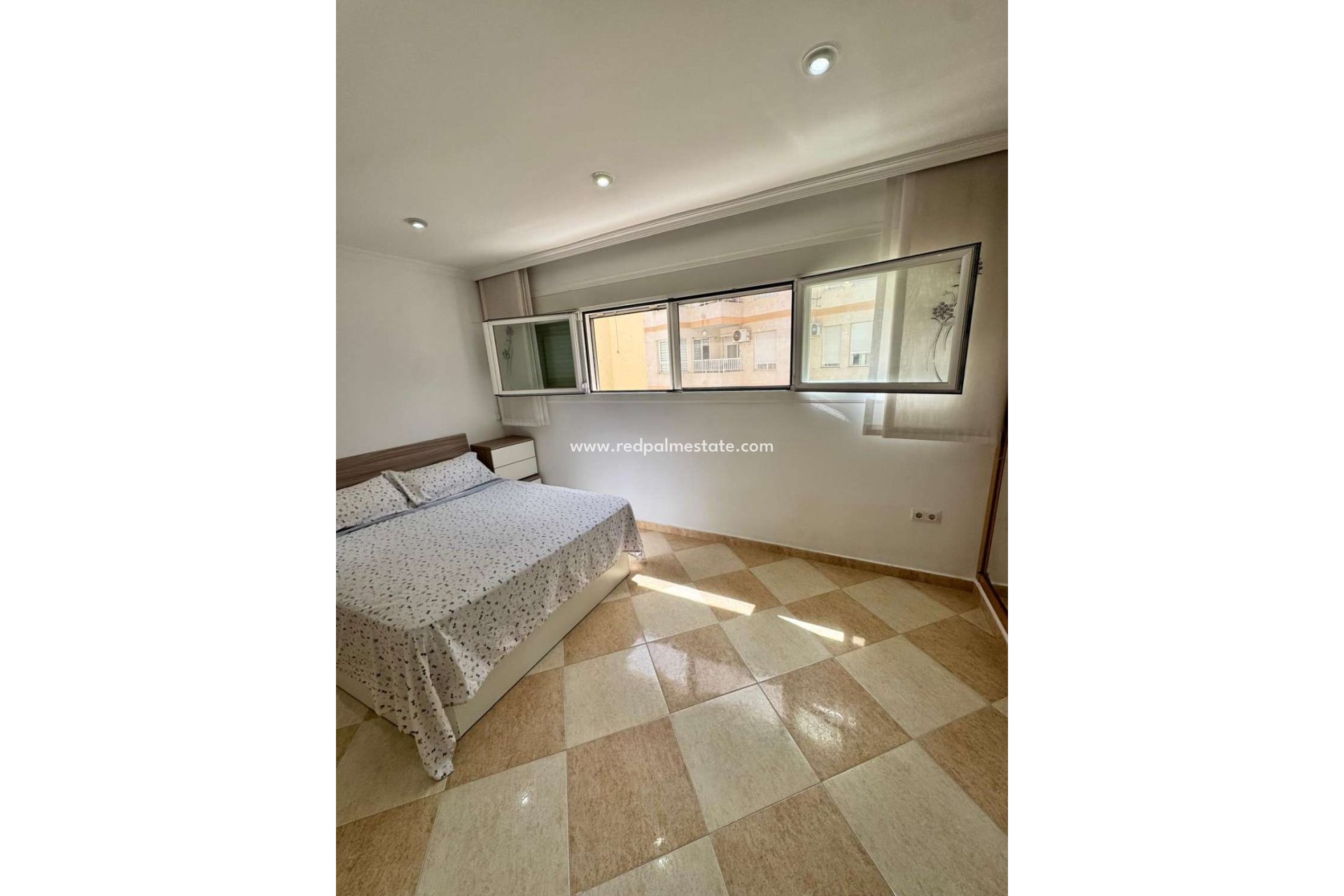 Resale - Apartment -
Calpe