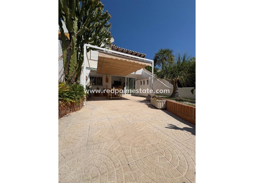 Resale - Apartment -
Denia