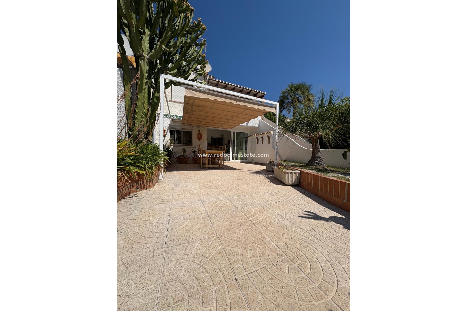 Resale - Apartment -
Denia