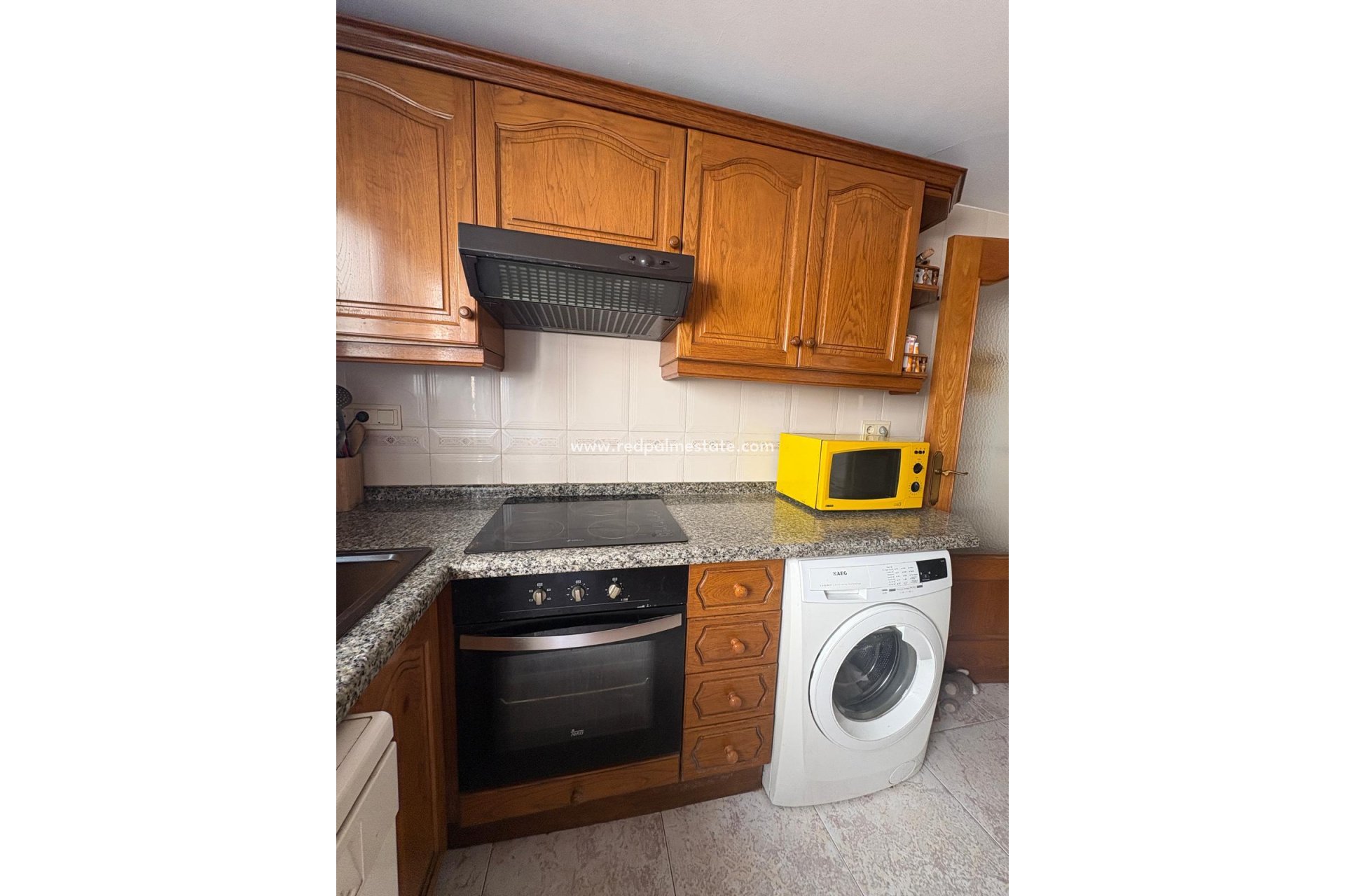 Resale - Apartment -
Denia
