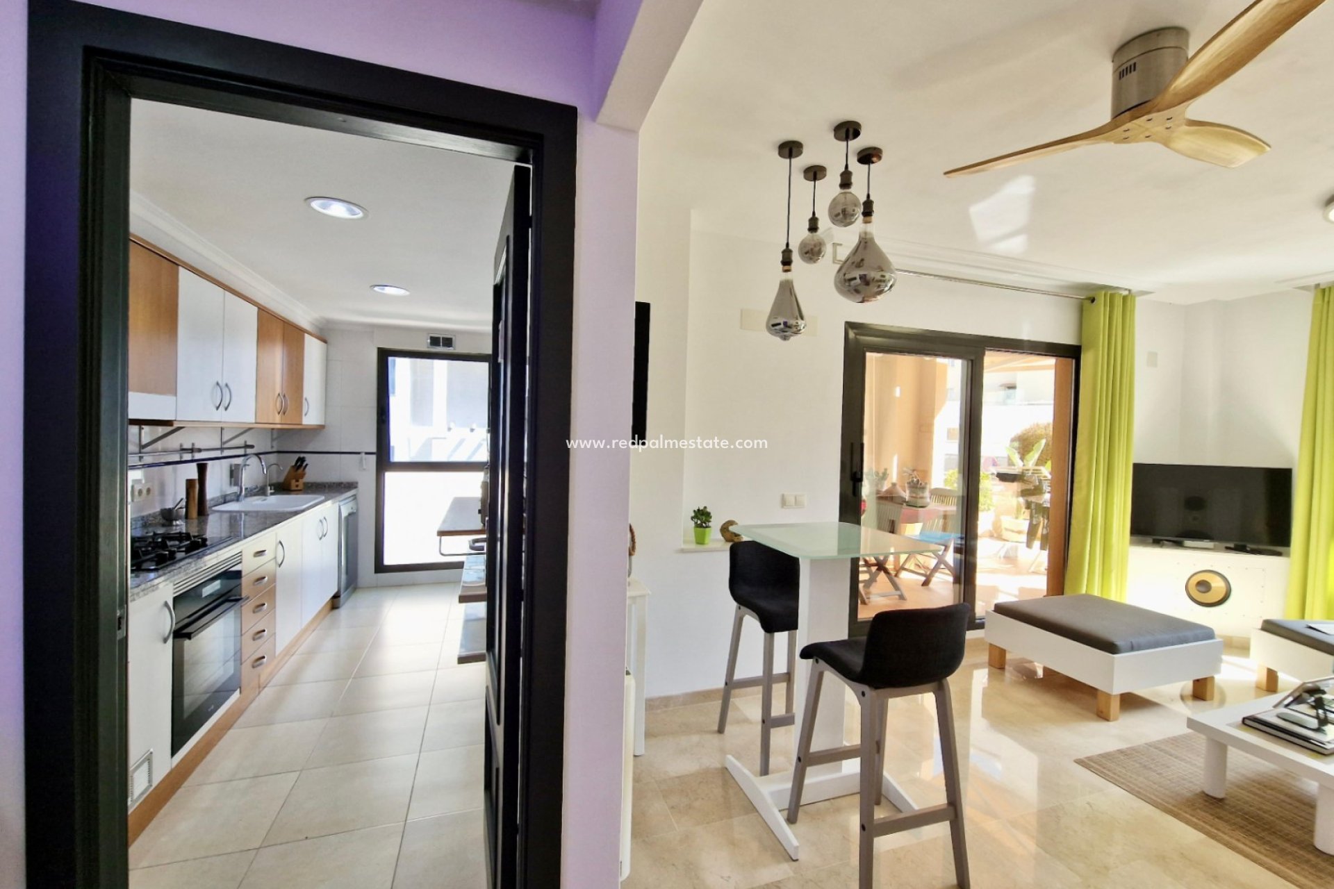 Resale - Apartment -
Denia