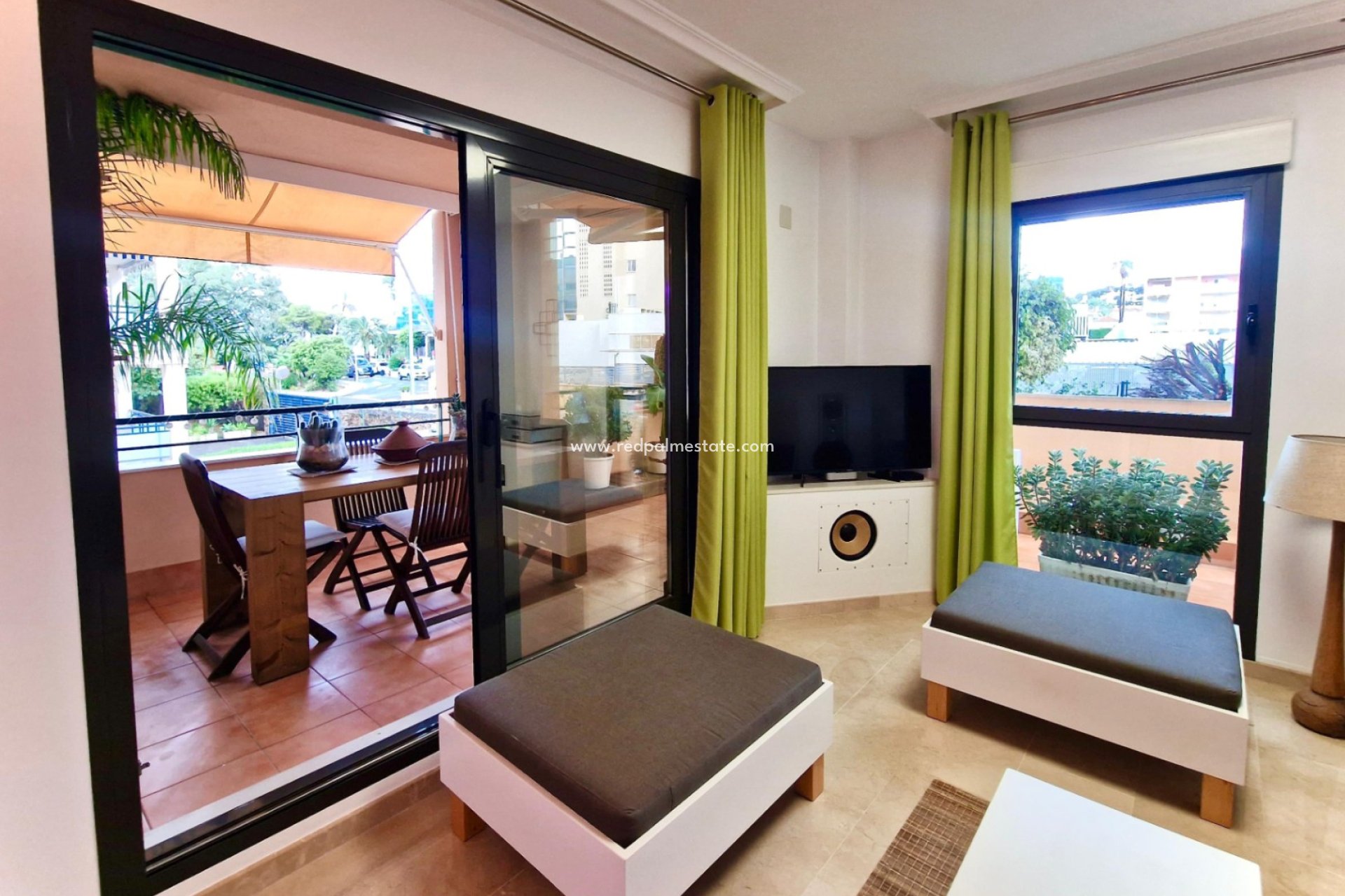 Resale - Apartment -
Denia