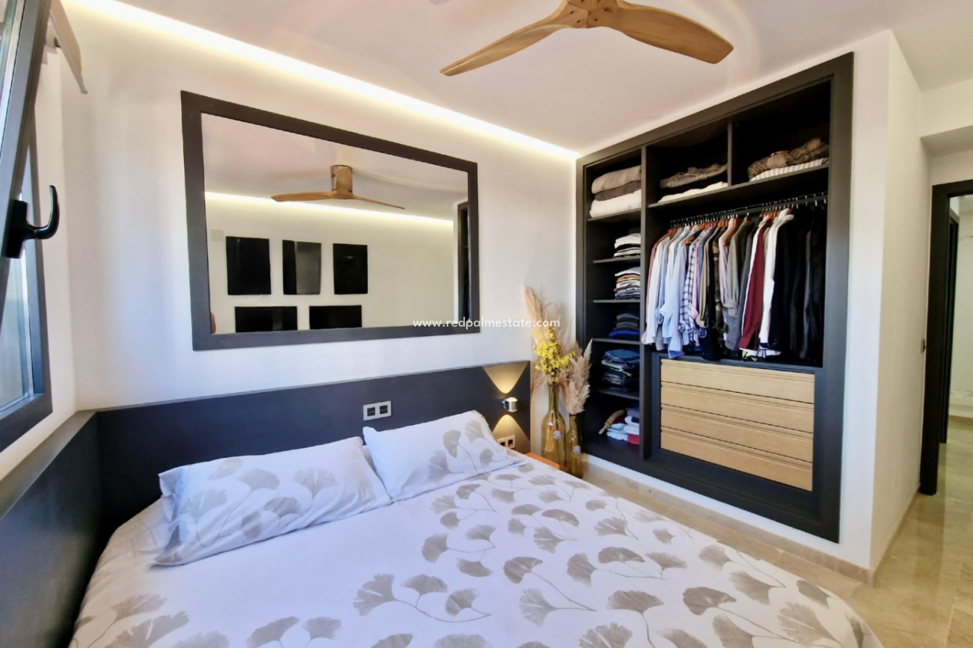 Resale - Apartment -
Denia