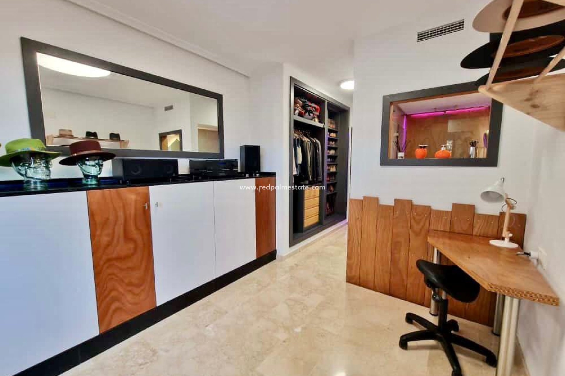 Resale - Apartment -
Denia