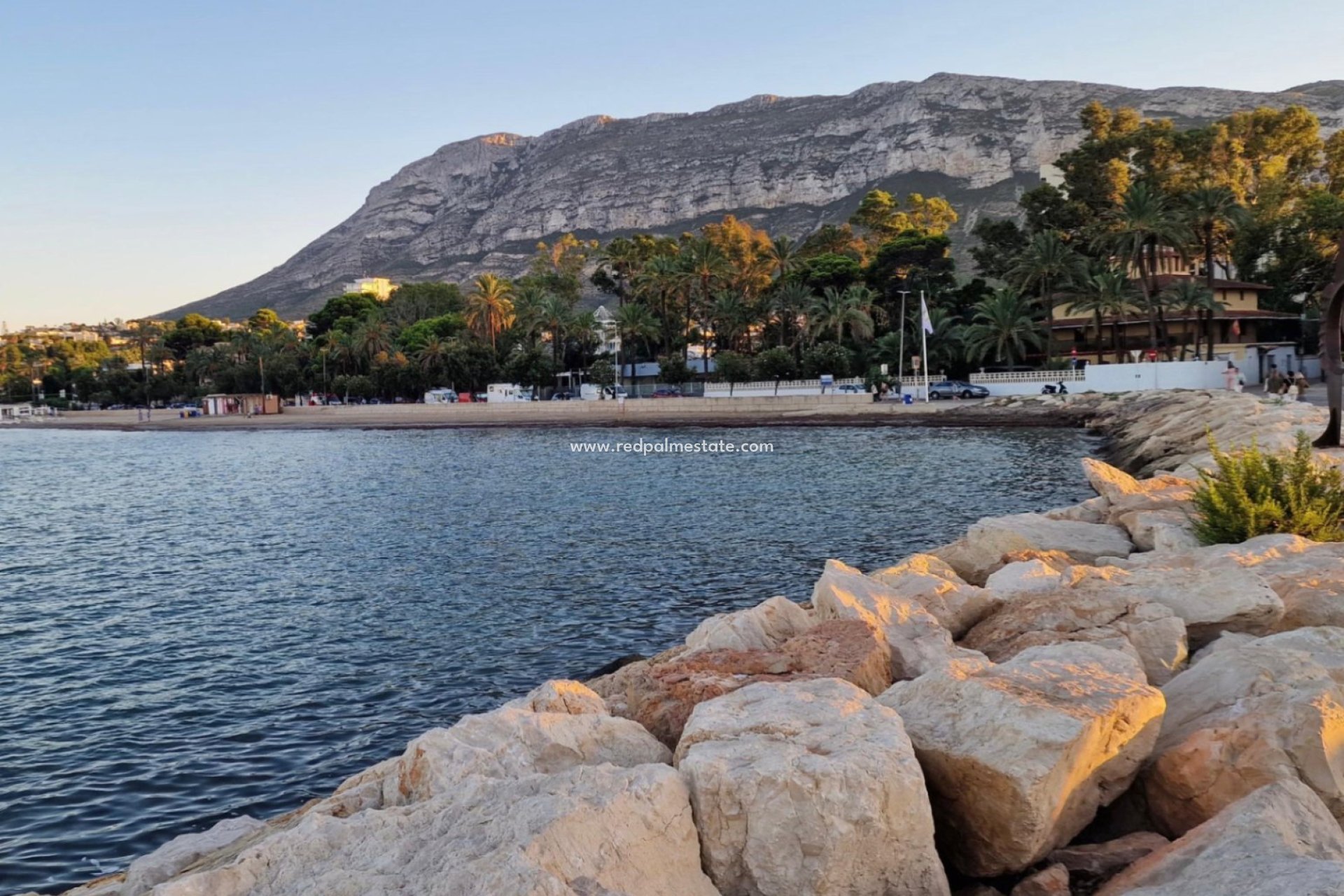Resale - Apartment -
Denia