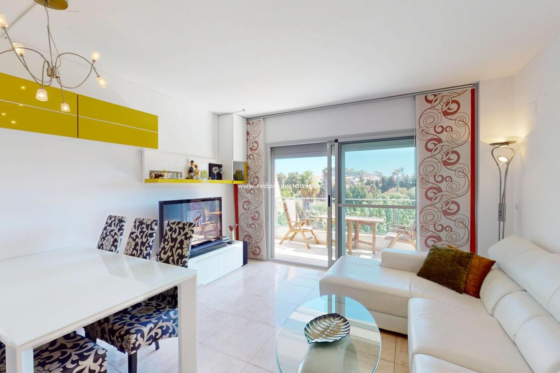 Resale - Apartment -
Denia