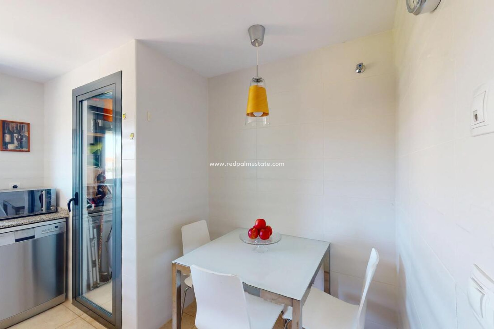 Resale - Apartment -
Denia