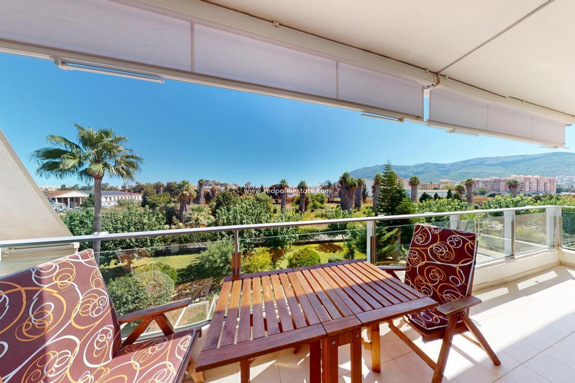 Resale - Apartment -
Denia