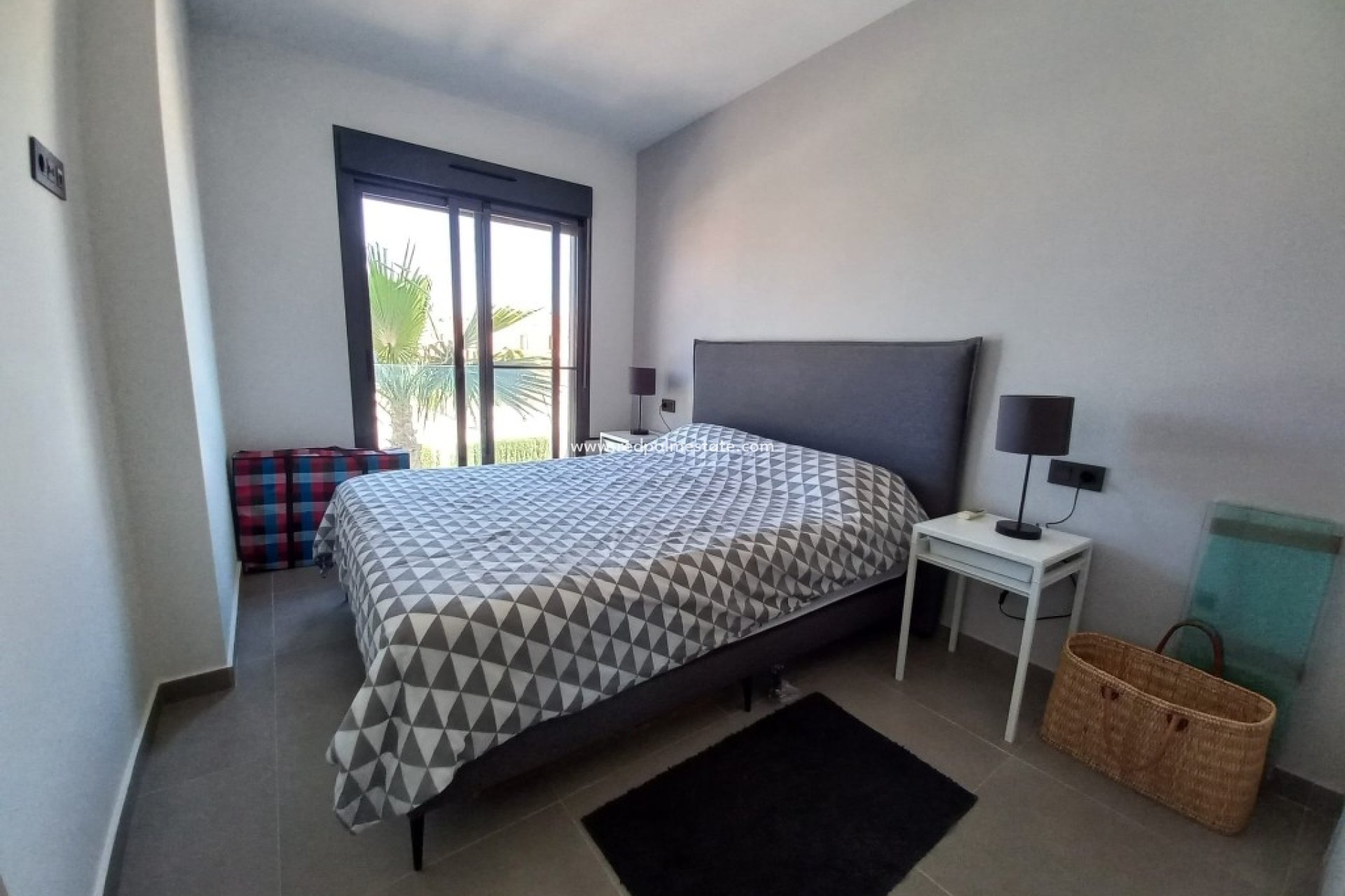 Resale - Apartment -
El Raso