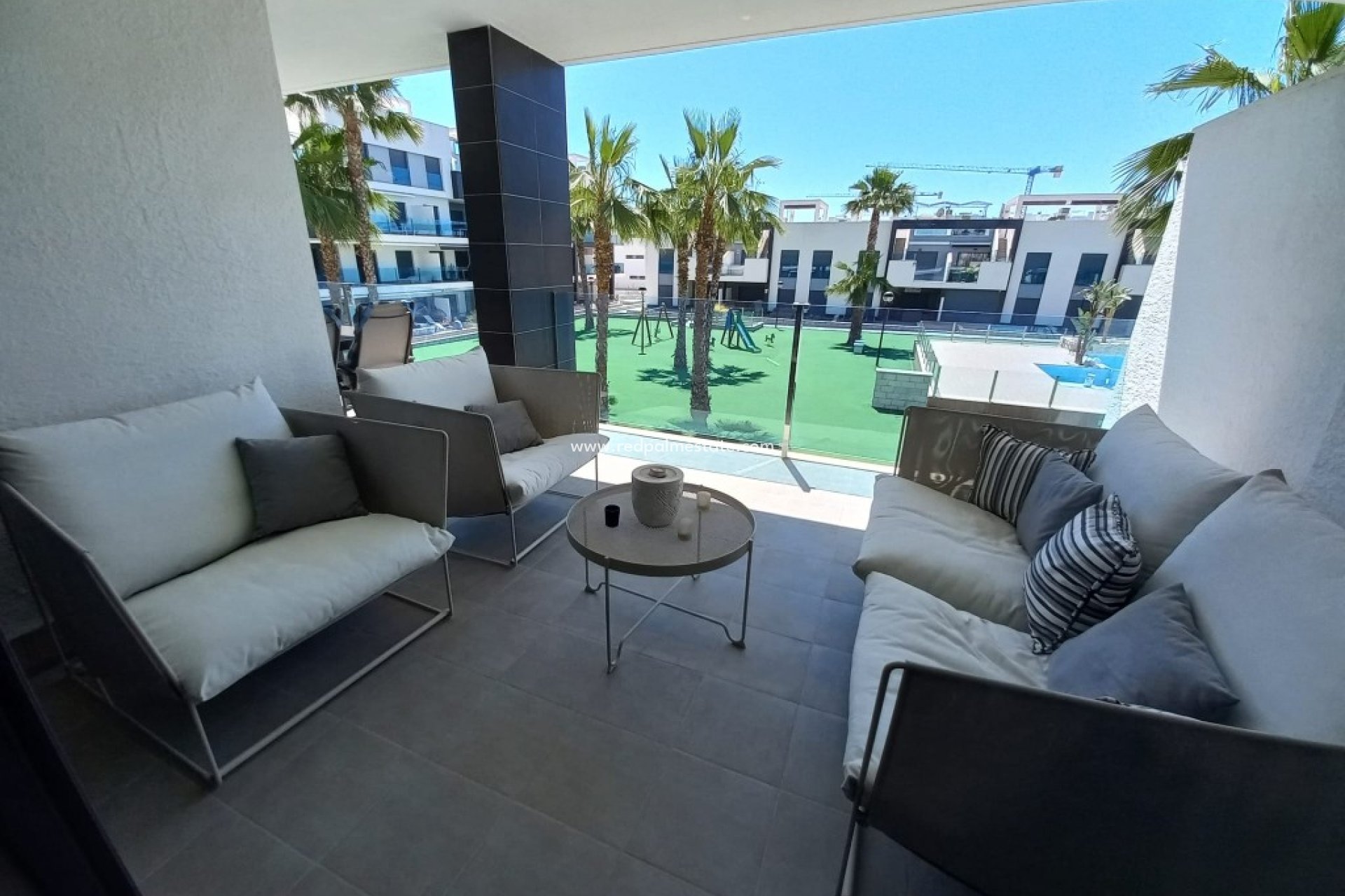 Resale - Apartment -
El Raso