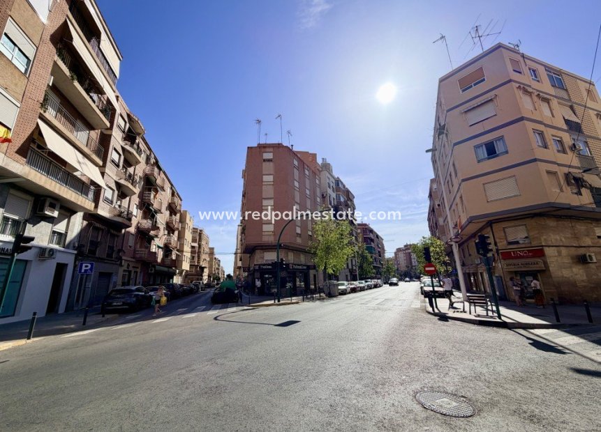 Resale - Apartment -
Elche - Costa Blanca