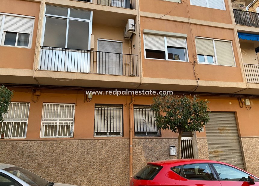 Resale - Apartment -
Elda