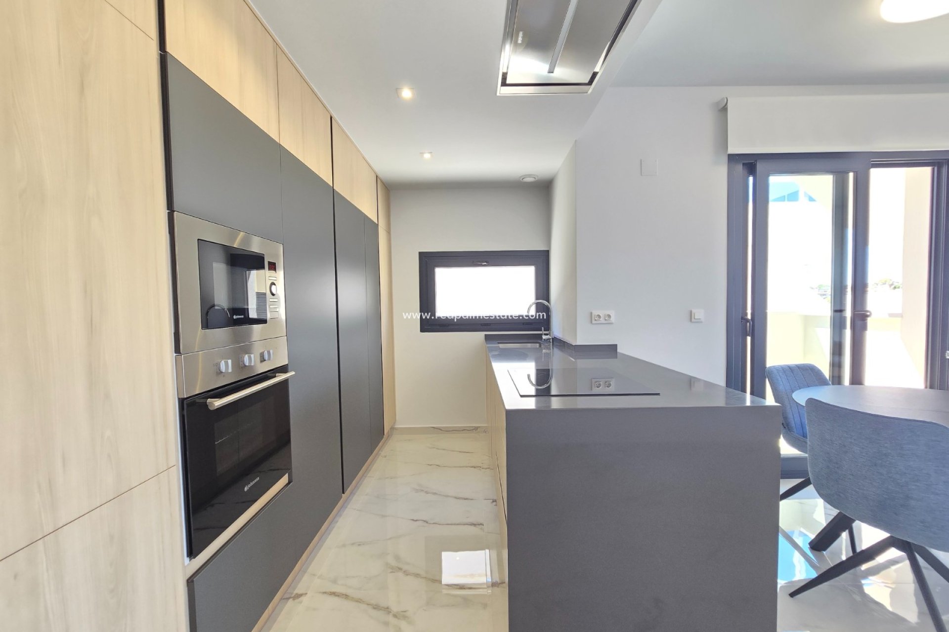 Resale - Apartment / Flat * -
Orihuela Costa * - Los Altos *