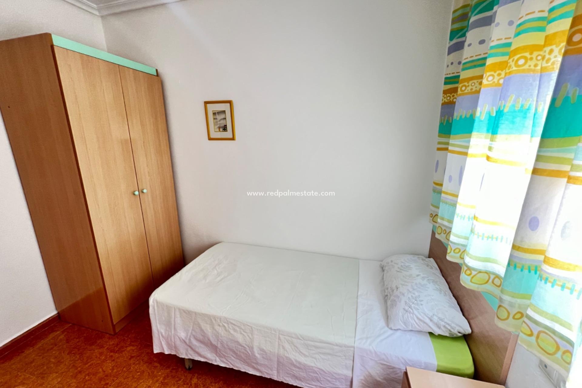 Resale - Apartment -
Formentera del Segura - Los Palacios