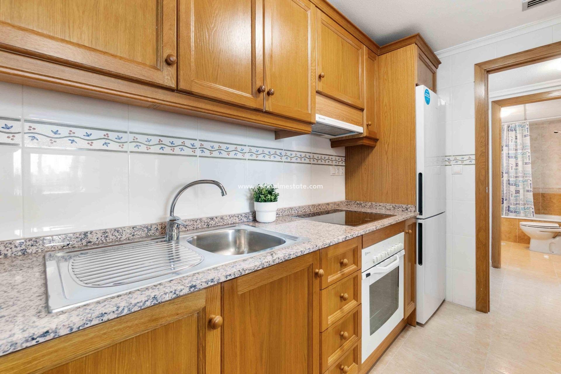 Resale - Apartment -
Guardamar del Segura - CENTRO