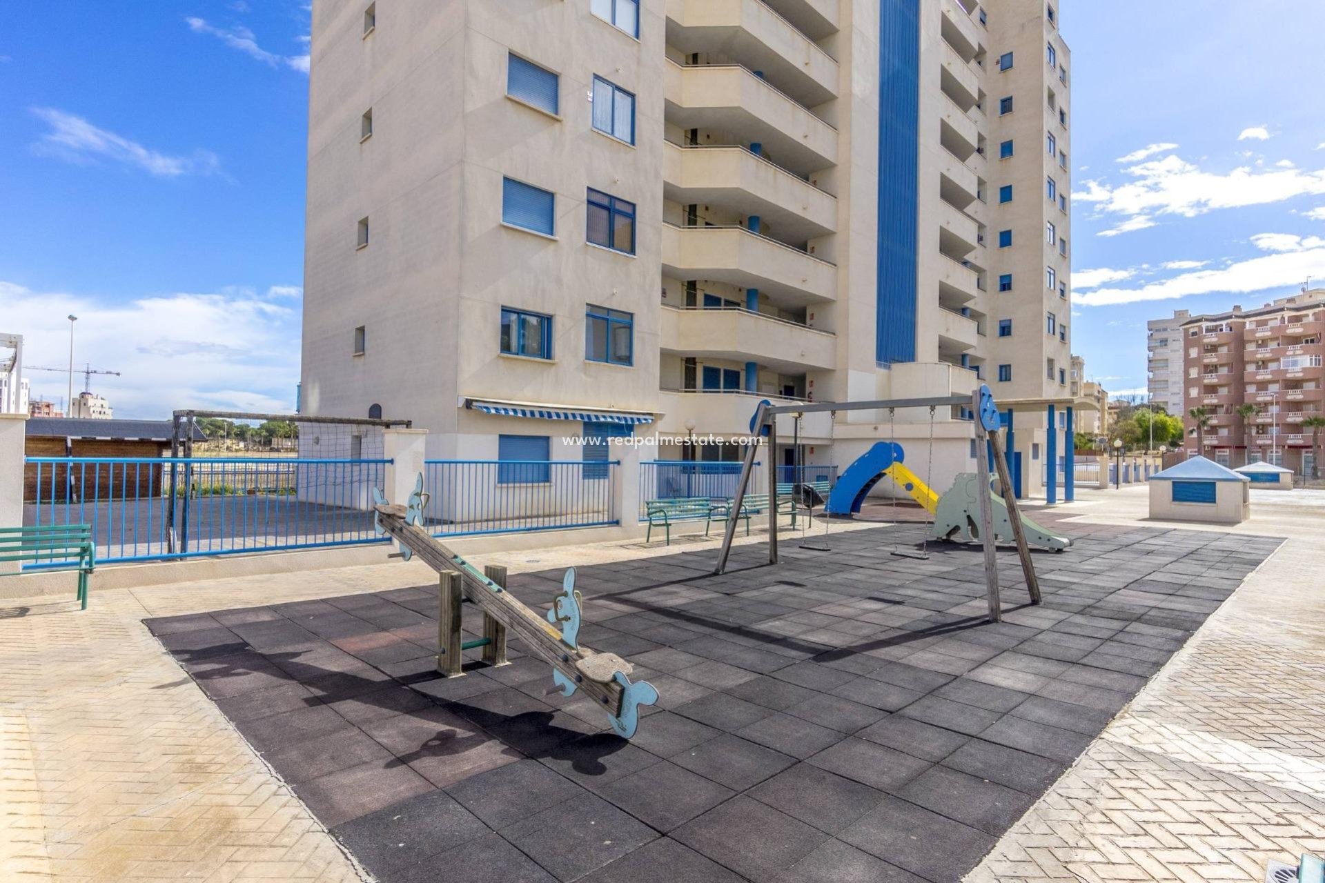 Resale - Apartment -
Guardamar del Segura - CENTRO