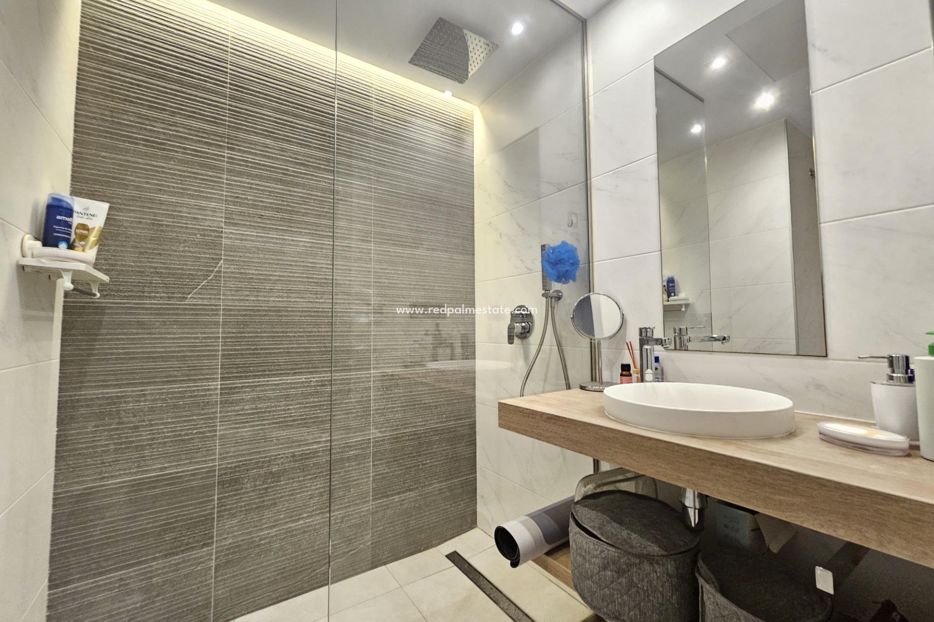 Resale - Apartment -
Guardamar del Segura - El Raso