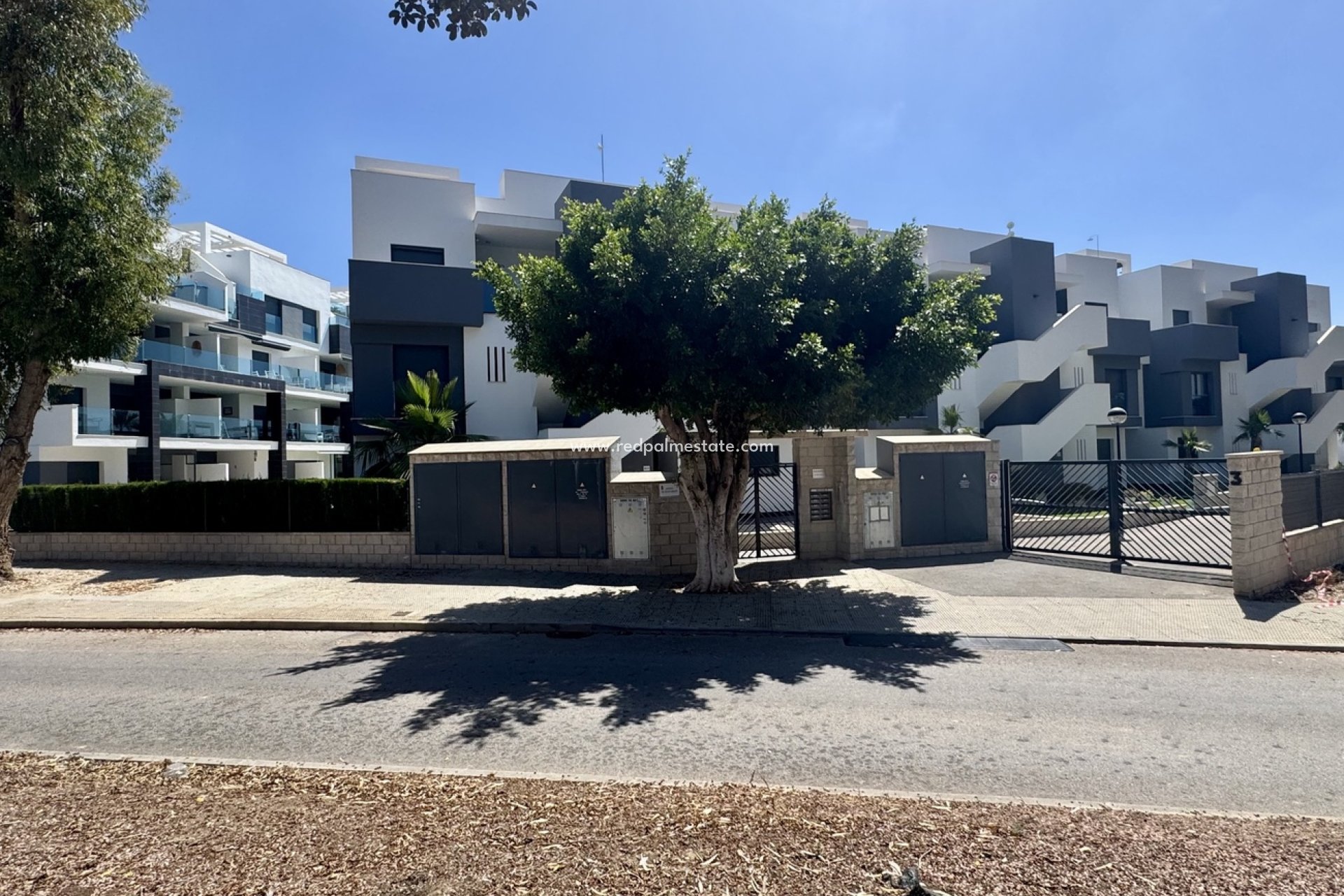 Resale - Apartment -
Guardamar del Segura - El Raso