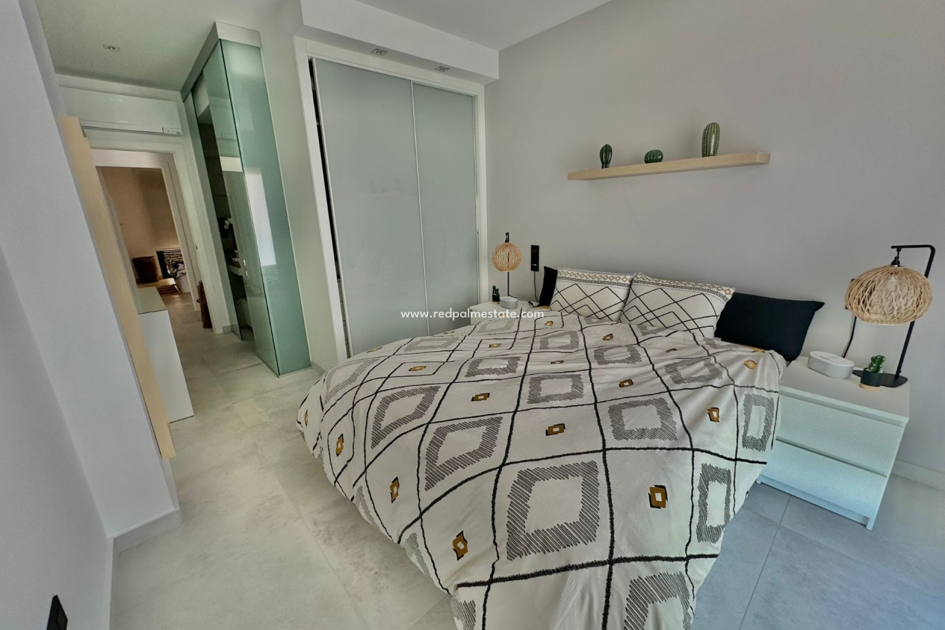 Resale - Apartment -
Guardamar del Segura - El Raso