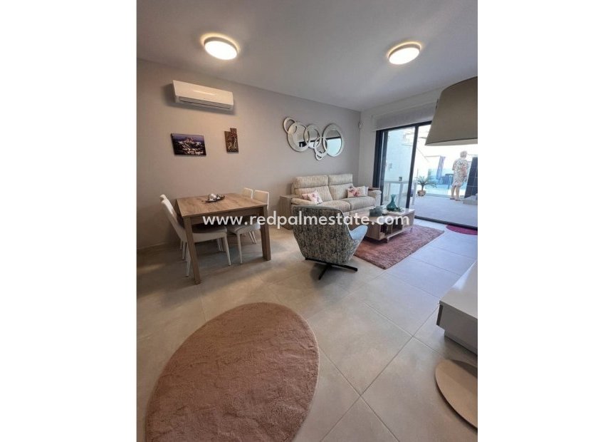 Resale - Apartment -
Guardamar del Segura - El Raso
