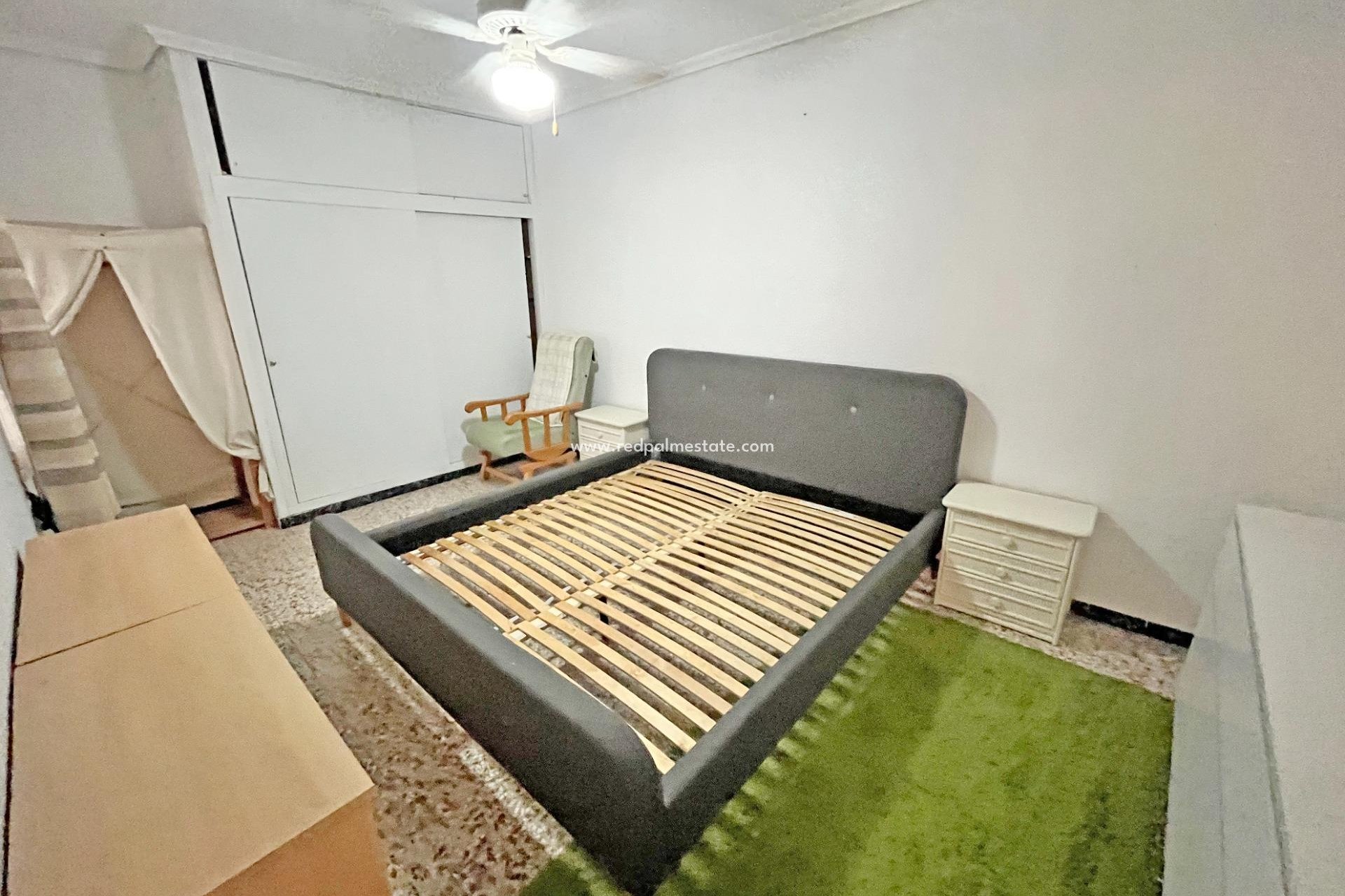 Resale - Apartment -
Guardamar del Segura - Guardamar