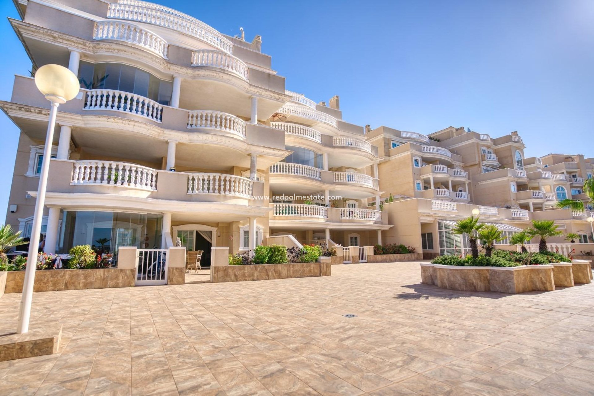 Resale - Apartment -
Guardamar del Segura - moncayo