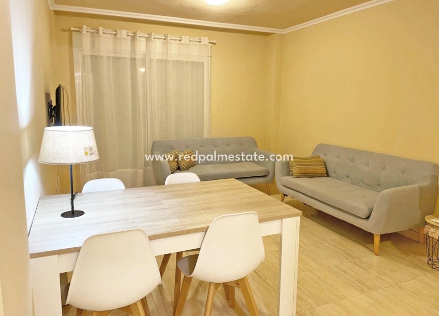 Resale - Apartment -
Guardamar del Segura - Puerto Deportivo